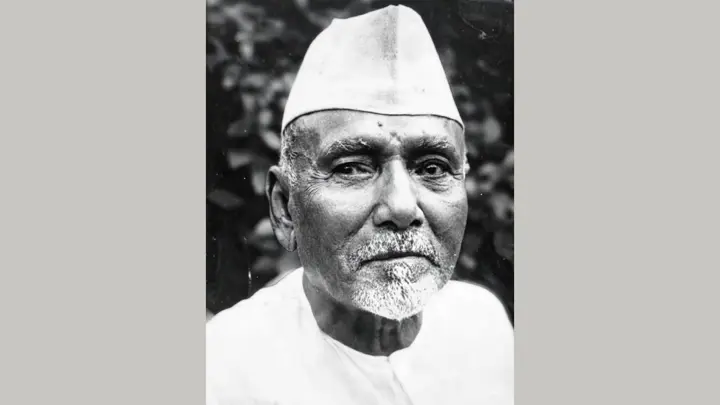 নিজ জন্মভূমিতেই অবহেলিত সুরসম্রাট ওস্তাদ আলাউদ্দিন খাঁ